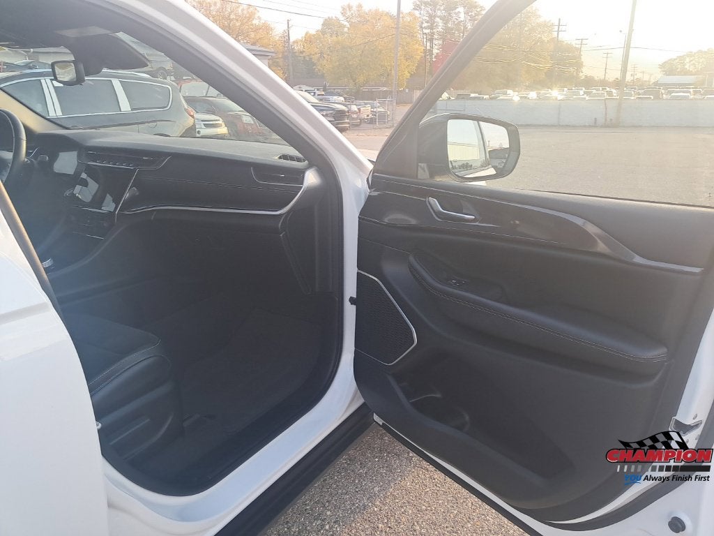 2022 Jeep Grand Cherokee Altitude 4x4