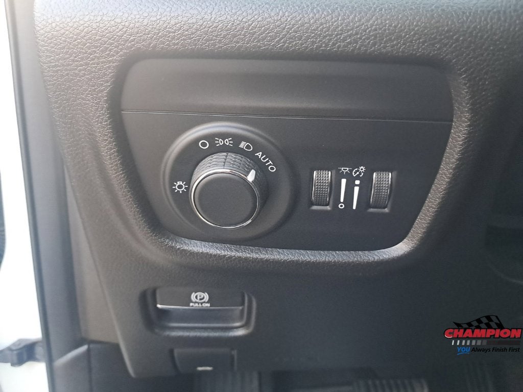 2022 Jeep Grand Cherokee Altitude 4x4