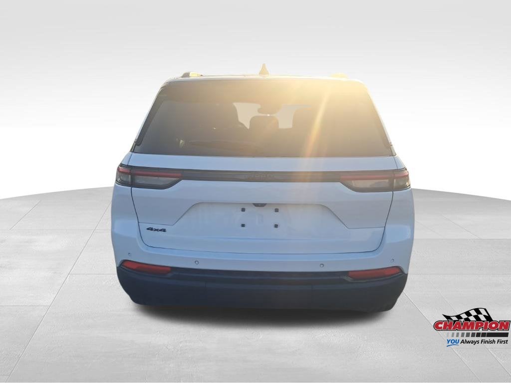 2022 Jeep Grand Cherokee Altitude 4x4