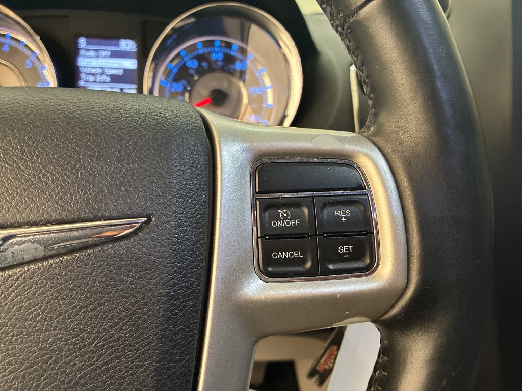 2014 Chrysler Town & Country Touring