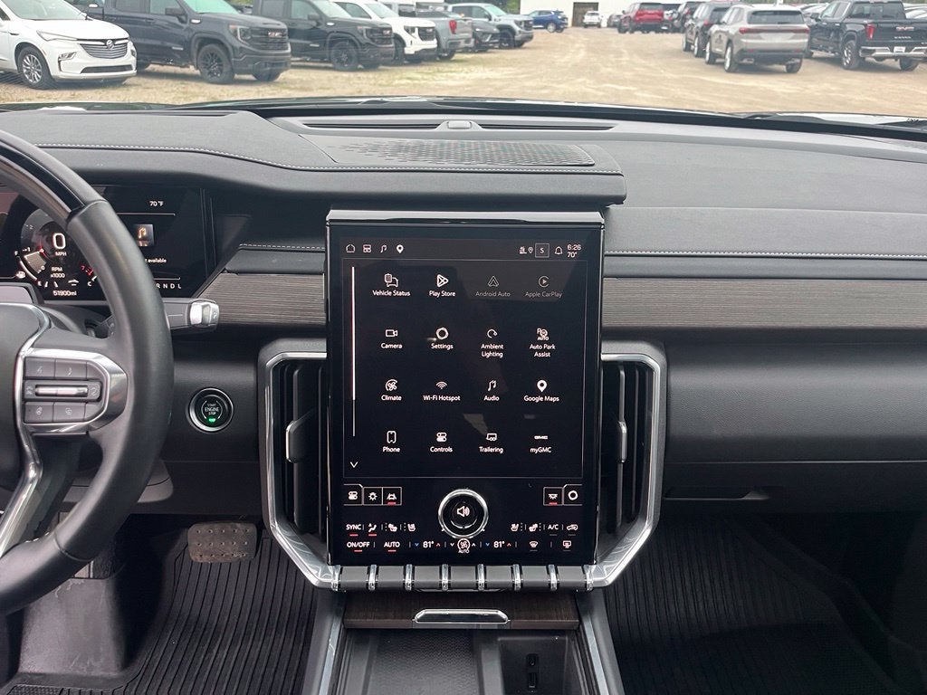 2024 GMC Acadia Denali